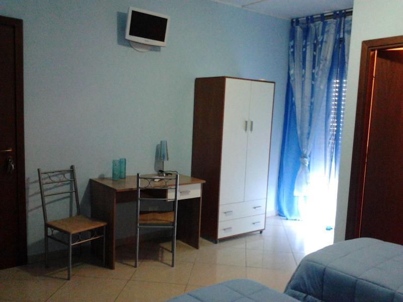Emmanuel 3*