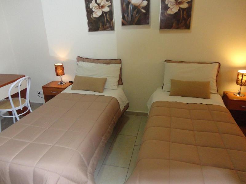 Emmanuel Bed & Breakfast 3*