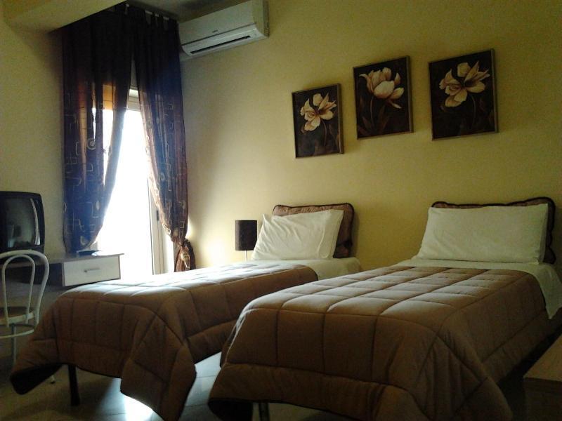 Emmanuel Bed & Breakfast 3*