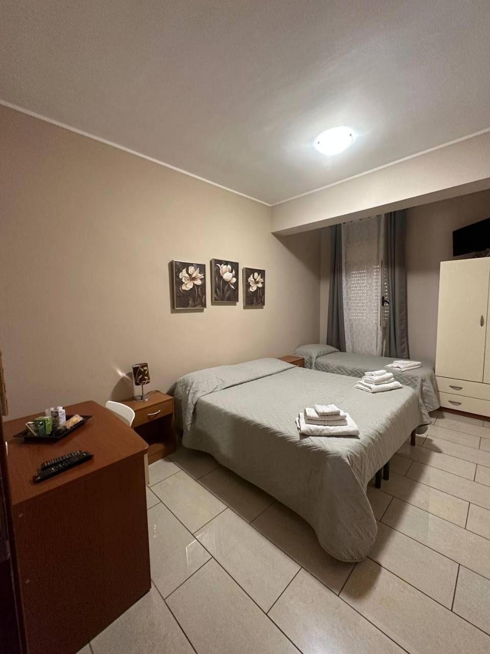 Emmanuel 3*
